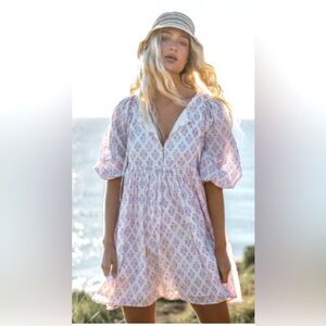 Billabong  Ambers Puff Sleeve Floral Mini Dress. LINED. EUC. Size Large